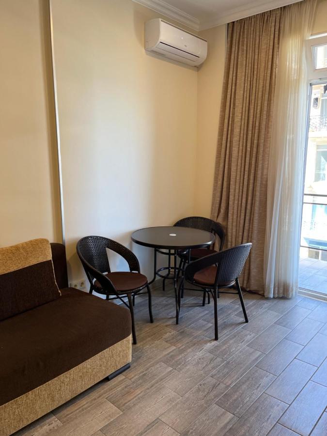 Apartments Kristo Batumi Zewnętrze zdjęcie
